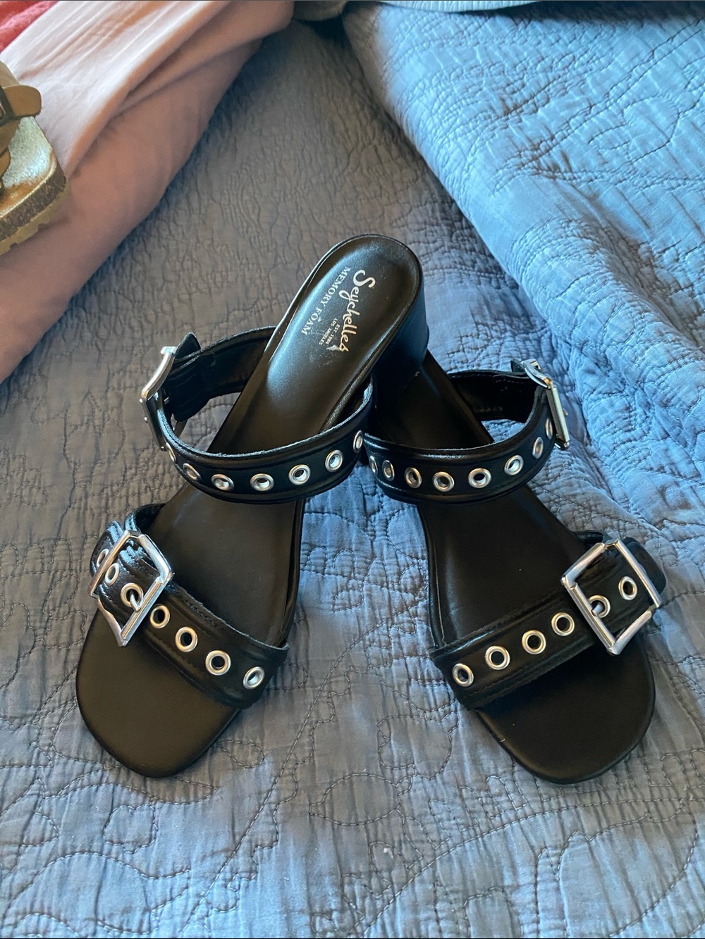 Seychelles NWOB Memory Foam Adjustable Silver tone buckle Straps 2” heel Sandals